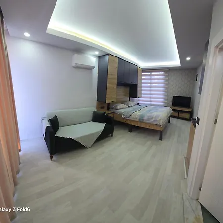 Apartment Centre Pool *